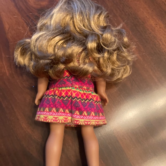 Lea Clark Girl of the Year 2016 by American Girl (2016  RETIRED LEA American Girl Mini 6 inch Lea Clarke doll